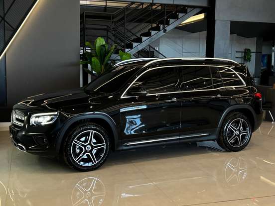 MERCEDES-BENZ-GLB 200-2021