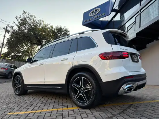 MERCEDES-BENZ-GLB 220-2024