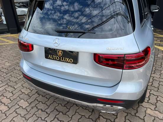 MERCEDES-BENZ-GLB 220-2024