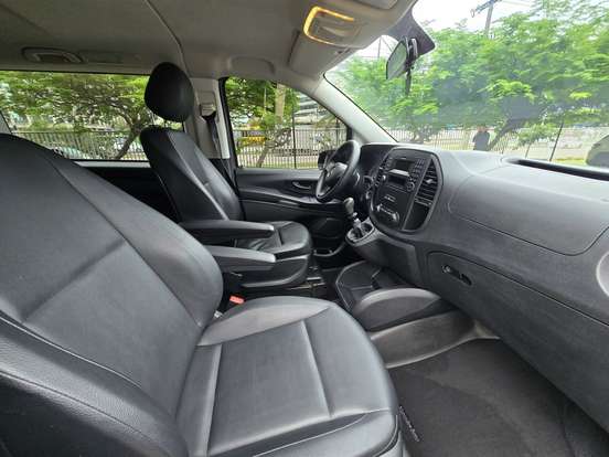 MERCEDES-BENZ-VITO-2.0 CGI FLEX TOURER 119 LUXO 8L MANUAL MERCEDES-BENZ-VITO-2016