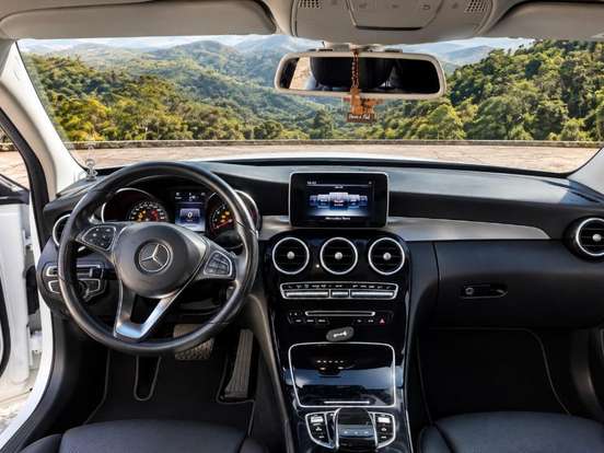 MERCEDES-BENZ-C 200-2.0 CGI AVANTGARDE 16V GASOLINA 4P AUTOMÁTICO MERCEDES-BENZ-C 200-2015