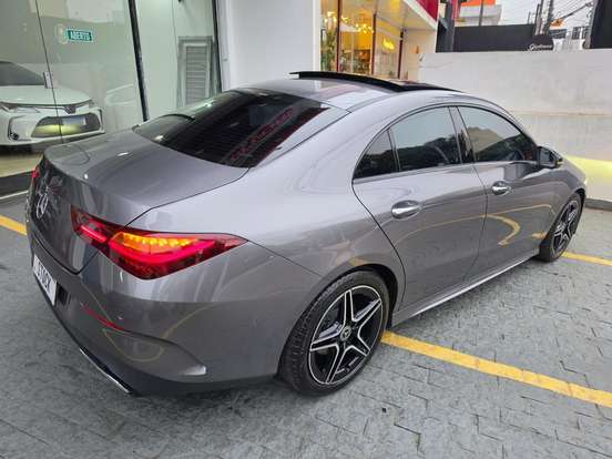 MERCEDES-BENZ-CLA 200-2024