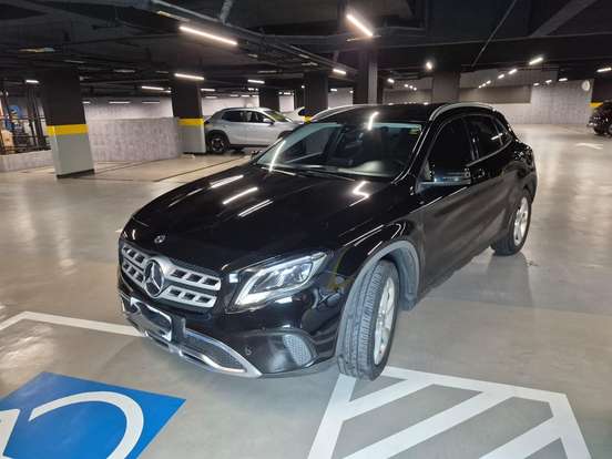 MERCEDES-BENZ-GLA 200-2017
