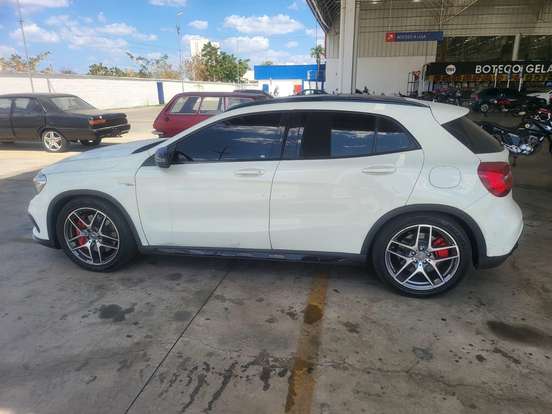 MERCEDES-BENZ-GLA 45 AMG-2.0 16V TURBO GASOLINA 4P AUTOMÁTICO MERCEDES-BENZ-GLA 45 AMG-2015