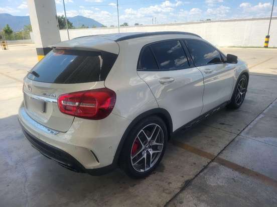 MERCEDES-BENZ-GLA 45 AMG-2.0 16V TURBO GASOLINA 4P AUTOMÁTICO MERCEDES-BENZ-GLA 45 AMG-2015