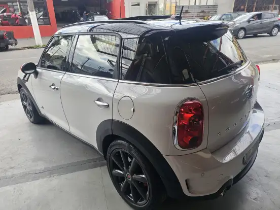 MINI-COUNTRYMAN-1.6 S ALL4 4X4 16V 184CV TURBO GASOLINA 4P AUTOMÁTICO MINI-COUNTRYMAN-2013