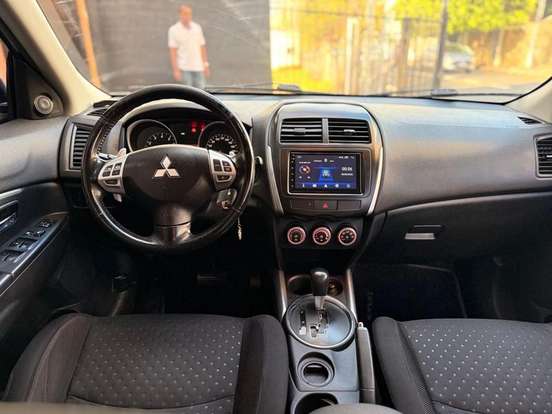 MITSUBISHI-ASX-2010
