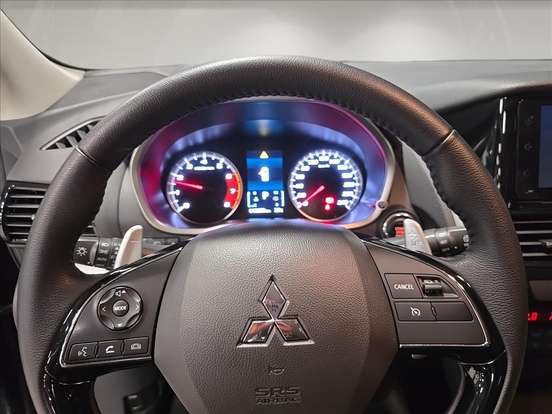 MITSUBISHI-ECLIPSE CROSS-1.5 MIVEC TURBO GASOLINA HPE CVT MITSUBISHI-ECLIPSE CROSS-2023