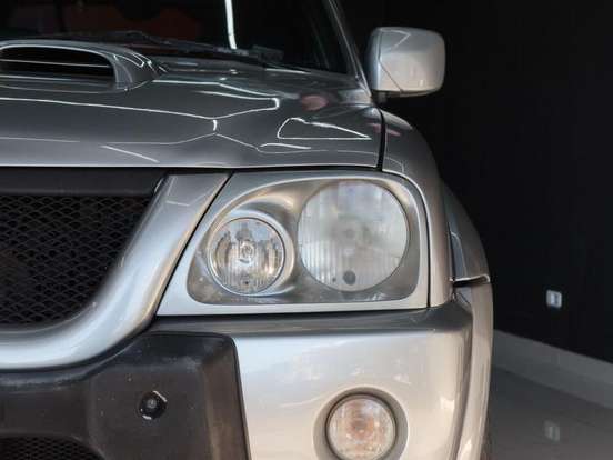 MITSUBISHI-L200-2.5 SPORT HPE 4X4 CD 8V TURBO INTERCOOLER DIESEL 4P MANUAL MITSUBISHI-L200-2005