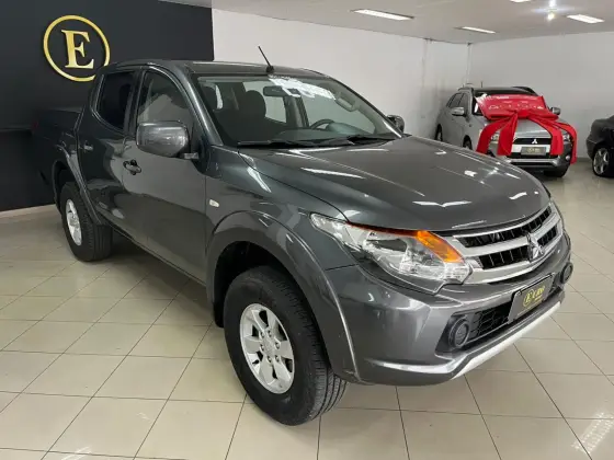 MITSUBISHI L200 TRITON 2.4 16V TURBO DIESEL SPORT GLS CD 4P 4X4 AUTOMÁTICO
