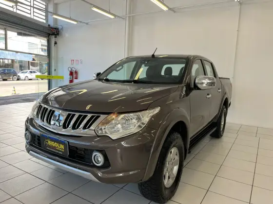 MITSUBISHI L200 TRITON 2.4 16V TURBO DIESEL SPORT HPE CD 4P 4X4 AUTOMÁTICO