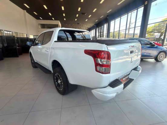 MITSUBISHI-L200 TRITON-2021