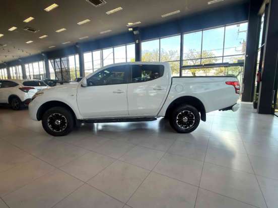 MITSUBISHI-L200 TRITON-2.4 16V TURBO DIESEL GL CD 4X4 MANUAL MITSUBISHI-L200 TRITON-2021