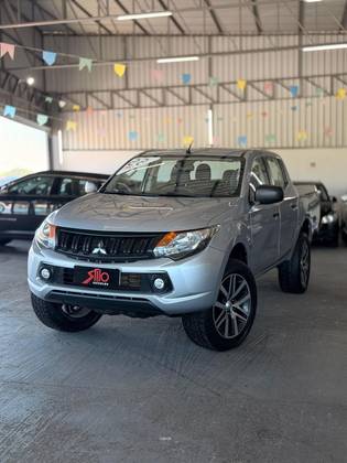 MITSUBISHI L200 TRITON 2.4 16V TURBO DIESEL SPORT GLS CD 4P 4X4 AUTOMÁTICO