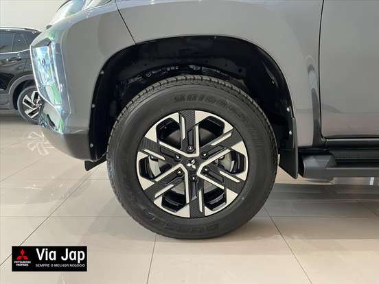 MITSUBISHI-L200 TRITON-2.4 16V TURBO DIESEL SPORT HPE-S CD 4P 4X4 AUTOMÁTICO MITSUBISHI-L200 TRITON-2024