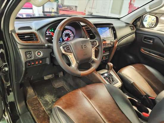 MITSUBISHI-L200 TRITON-2024