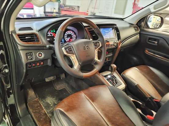 MITSUBISHI-L200 TRITON-2.4 16V TURBO DIESEL SPORT HPE-S TERRA CD 4P 4X4 AUTOMÁTICO MITSUBISHI-L200 TRITON-2024
