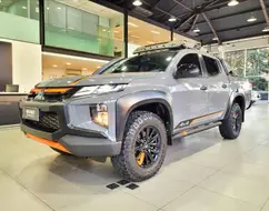 MITSUBISHI L200 TRITON 2.4 16V TURBO DIESEL SPORT SAVANA SERTÔES CD 4P 4X4 AUTOMÁTICO MITSUBISHI L200 TRITON 2.4 16V TURBO DIESEL SPORT SAVANA SERTÔES CD 4P 4X4 AUTOMÁTICO