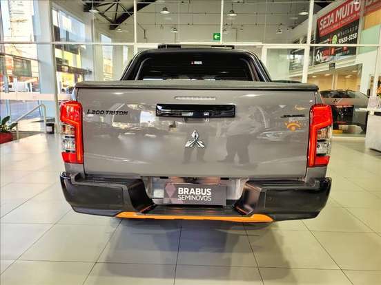 MITSUBISHI-L200 TRITON-2023