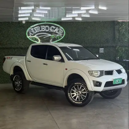 MITSUBISHI L200 TRITON 3.5 HPE 4X4 CD V6 24V FLEX 4P AUTOMÁTICO