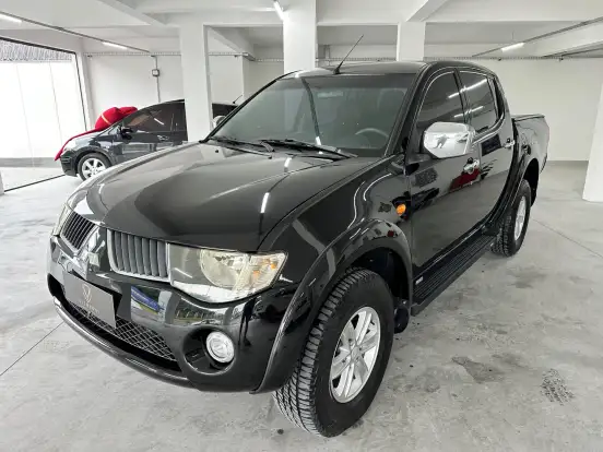 MITSUBISHI-L200 TRITON-3.5 HPE 4X4 CD V6 24V FLEX 4P AUTOMÁTICO MITSUBISHI-L200 TRITON-2010