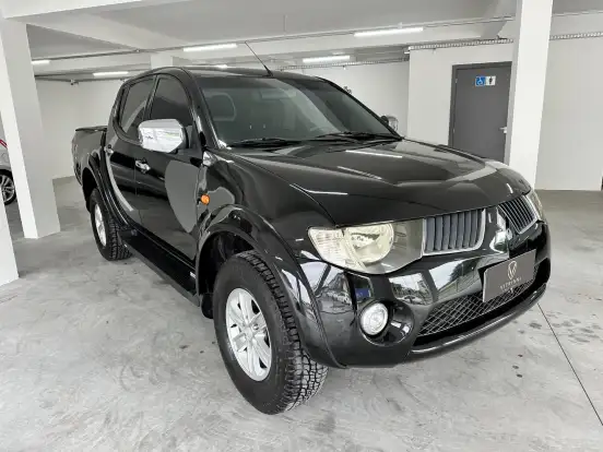 MITSUBISHI-L200 TRITON-3.5 HPE 4X4 CD V6 24V FLEX 4P AUTOMÁTICO MITSUBISHI-L200 TRITON-2010