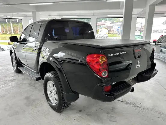MITSUBISHI-L200 TRITON-3.5 HPE 4X4 CD V6 24V FLEX 4P AUTOMÁTICO MITSUBISHI-L200 TRITON-2010