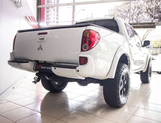 MITSUBISHI-L200 TRITON-3.2 HPE 4X4 CD 16V TURBO INTERCOOLER DIESEL 4P AUTOMÁTICO MITSUBISHI-L200 TRITON-2012