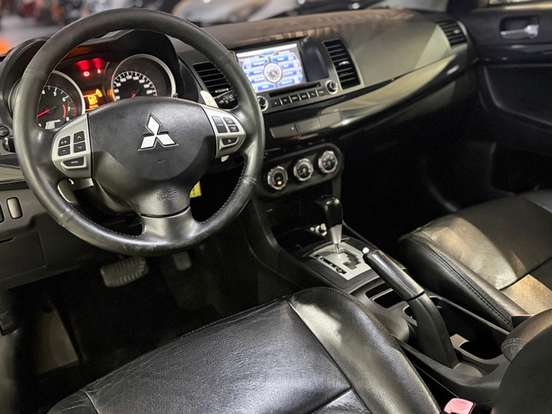 MITSUBISHI-LANCER-2.0 16V GASOLINA 4P AUTOMÁTICO MITSUBISHI-LANCER-2011