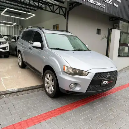 MITSUBISHI-OUTLANDER-2.0 16V GASOLINA 4P AUTOMÁTICO MITSUBISHI-OUTLANDER-2012