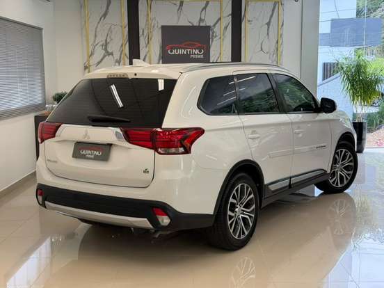 MITSUBISHI-OUTLANDER-2.0 COMFORT 16V GASOLINA 4P AUTOMÁTICO MITSUBISHI-OUTLANDER-2017