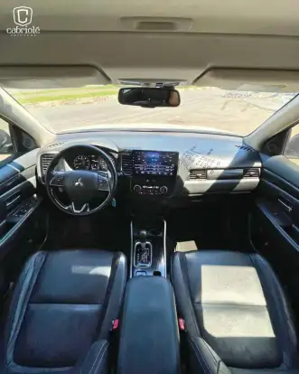 MITSUBISHI-OUTLANDER-2016