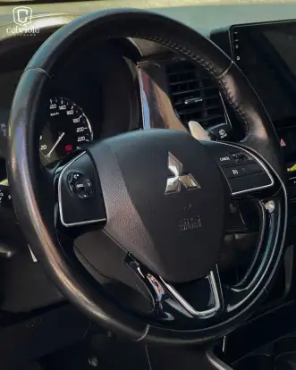 MITSUBISHI-OUTLANDER-2016