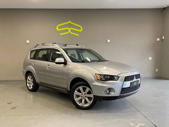 MITSUBISHI OUTLANDER 3.0 GT 4X4 V6 24V GASOLINA 4P AUTOMÁTICO
