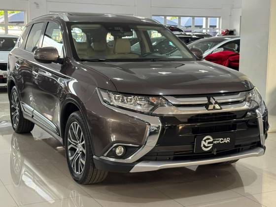 MITSUBISHI OUTLANDER 3.0 GT 4X4 V6 24V GASOLINA 4P AUTOMÁTICO