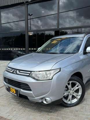 MITSUBISHI-OUTLANDER-2014