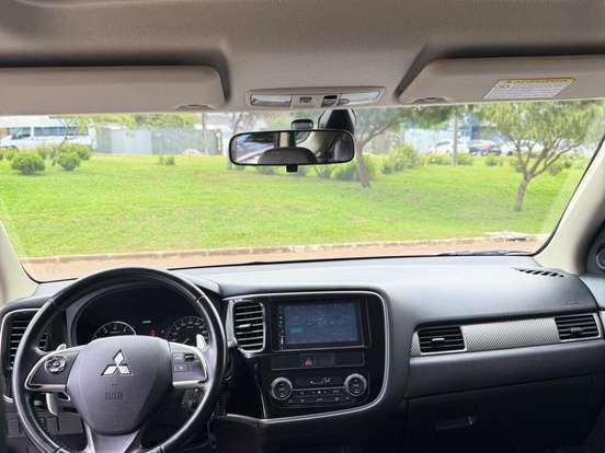MITSUBISHI-OUTLANDER-3.0 GT 4X4 V6 24V GASOLINA 4P AUTOMÁTICO MITSUBISHI-OUTLANDER-2014