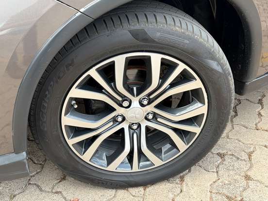 MITSUBISHI-OUTLANDER-3.0 GT 4X4 V6 24V GASOLINA 4P AUTOMÁTICO MITSUBISHI-OUTLANDER-2015