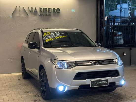 MITSUBISHI-OUTLANDER-3.0 GT 4X4 V6 24V GASOLINA 4P AUTOMÁTICO MITSUBISHI-OUTLANDER-2014