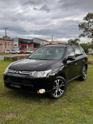 MITSUBISHI OUTLANDER 3.0 GT 4X4 V6 24V GASOLINA 4P AUTOMÁTICO