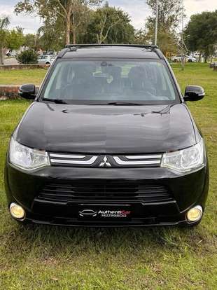 MITSUBISHI-OUTLANDER-2014