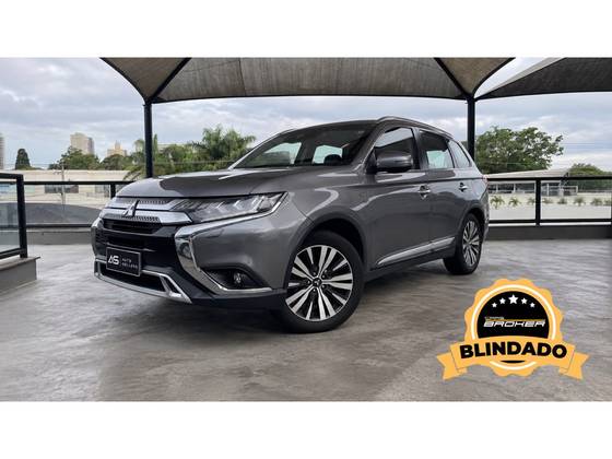 MITSUBISHI OUTLANDER 3.0 MIVEC V6 GASOLINA HPE-S AWD AUTOMÁTICO