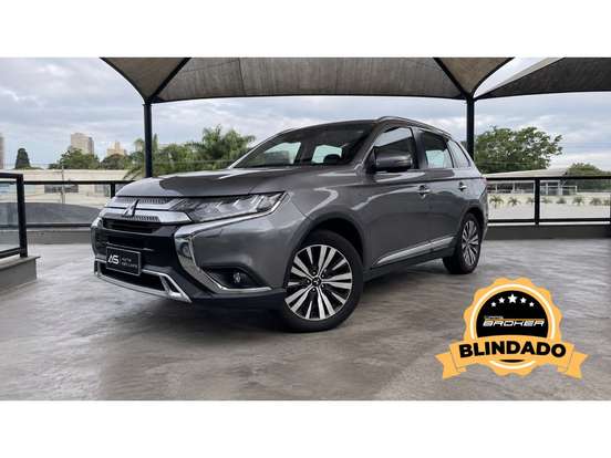 MITSUBISHI-OUTLANDER-3.0 MIVEC V6 GASOLINA HPE-S AWD AUTOMÁTICO MITSUBISHI-OUTLANDER-2018