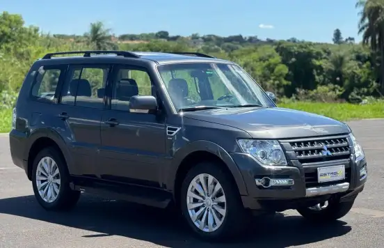 MITSUBISHI-PAJERO-2018