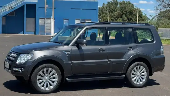 MITSUBISHI-PAJERO-2018