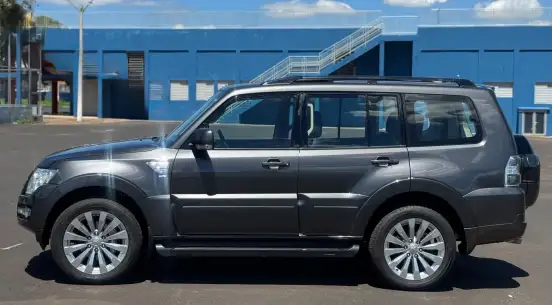 MITSUBISHI-PAJERO-2018