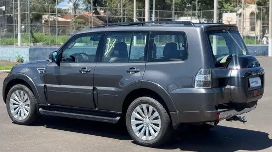 MITSUBISHI-PAJERO-2018