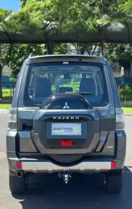 MITSUBISHI-PAJERO-2018