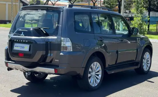 MITSUBISHI-PAJERO-2018