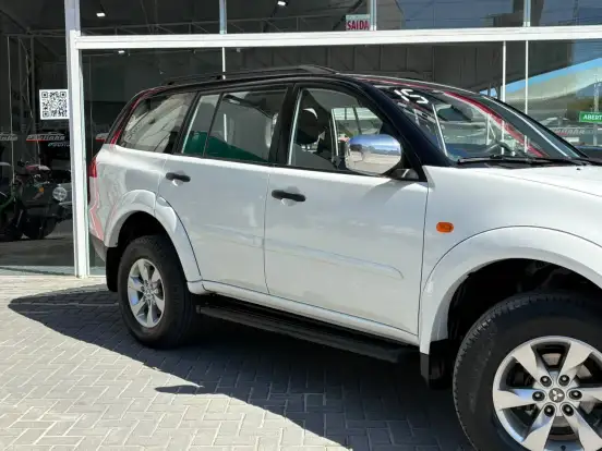 MITSUBISHI-PAJERO DAKAR-2014